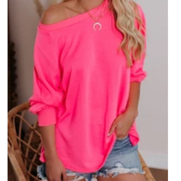 Vici Tops - 🌺HP🌺 Daybed Daydreams Neon Pink Pullover